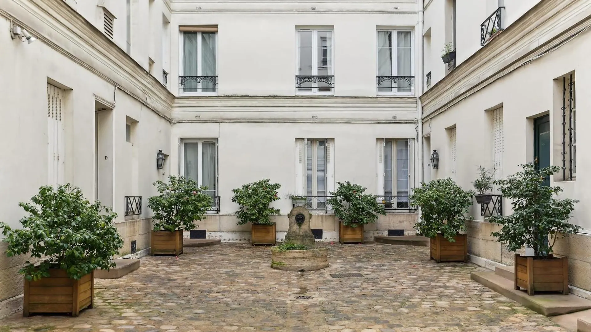 Apartment Gros Caillou - Surcouf 2bdr